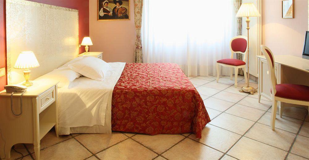 Monna Lisa Hotel